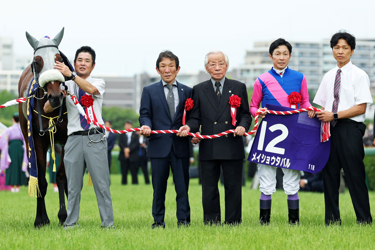 馬主サイン松本オーナー　大和屋オーナー 福永祐一武豊　メイショウ　ジャスタウェイ 写真(2) - 武豊、河内洋、石橋守…人の縁をつなぐ「メイショウ」松本